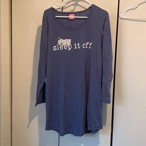 Cute nightgown worn twice.